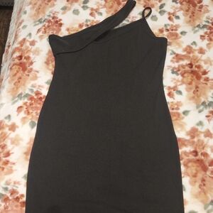 Chic Black One-Shoulder Dress